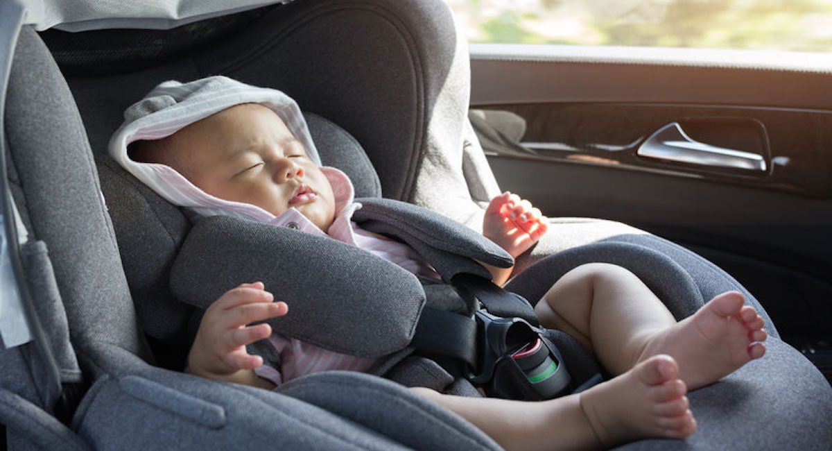 Haalbaar pop sociaal Veilig met de auto naar huis vanuit het ziekenhuis na de bevalling!