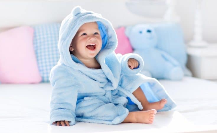 Razernij Zuinig invoeren Kraamcadeau tip: Badcape of badjas met naam voor de baby!